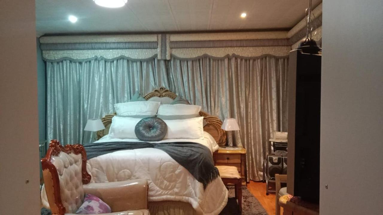 Makhanda B&B Grahamstown Ngoại thất bức ảnh